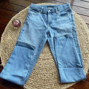 UNIQLO LIGHTWASH JEANS